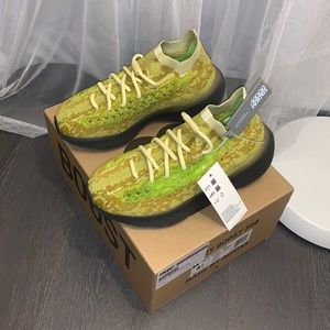 AUTHENTIC Yeezy boost 380